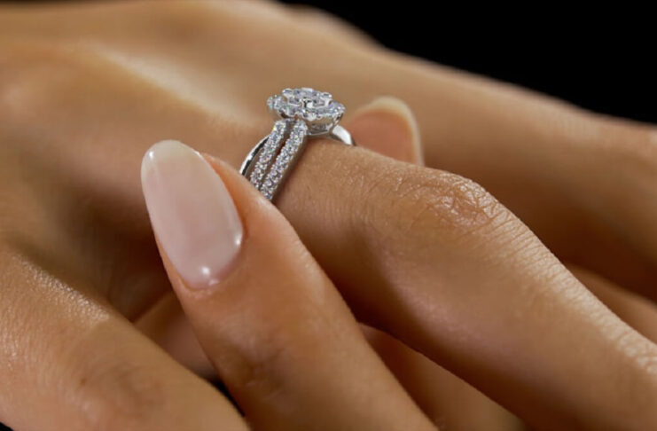 Considerations When Choosing a Diamond Engagement Ring